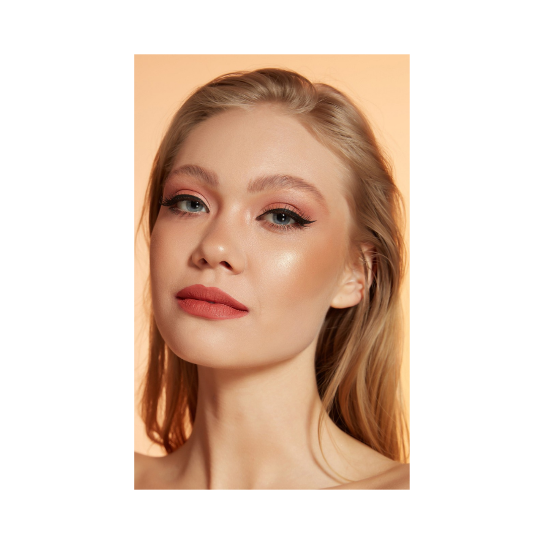 New Well Makeover Waterproof 24 Hour Eyeliner Pencil