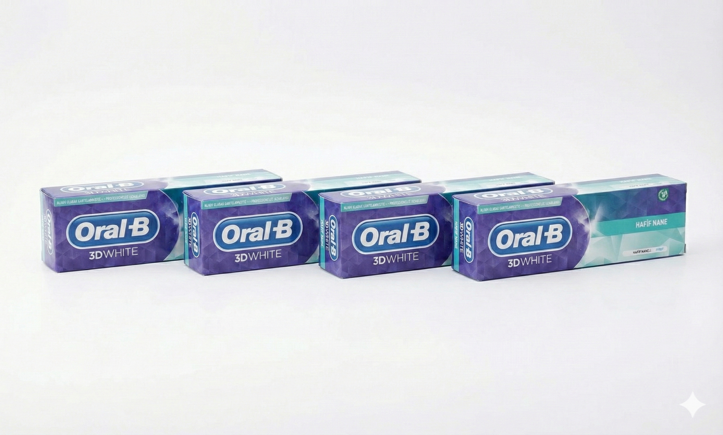 Oral-B 3D White Hafif Nane Diş Macunu - 4'lü Avantaj Paketi (4 x 75 ml)